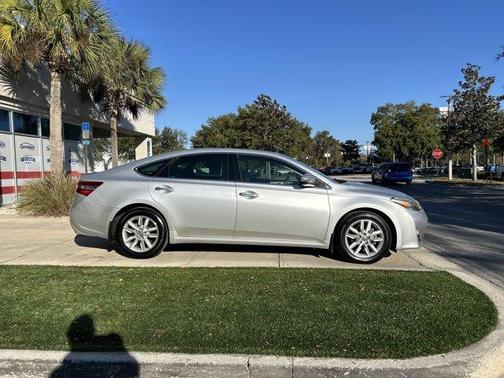 2013 Toyota Avalon XLE Premium