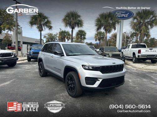 2025 Jeep Grand Cherokee Laredo