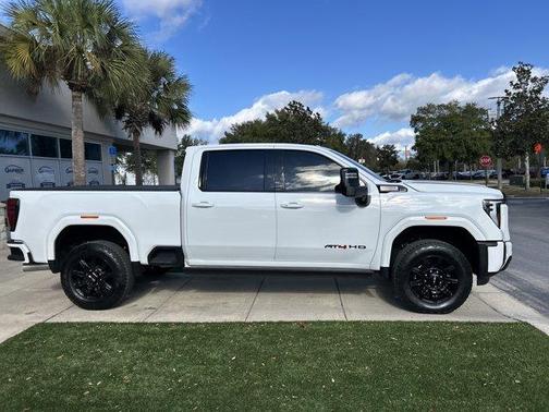 2024 GMC Sierra 2500 AT4