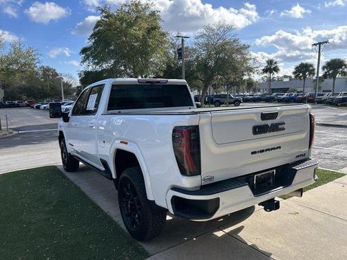 2024 GMC Sierra 2500 AT4