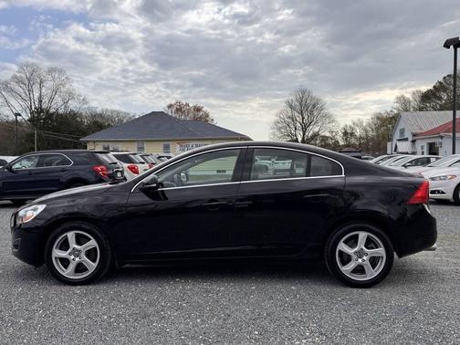 Black 2013 Volvo S60 T5