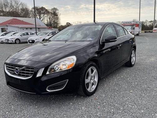 Black 2013 Volvo S60 T5