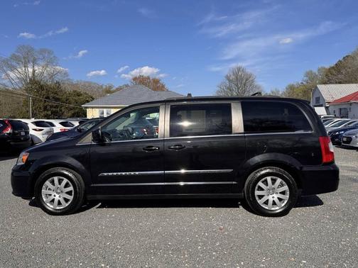 2014 Chrysler Town & Country Touring