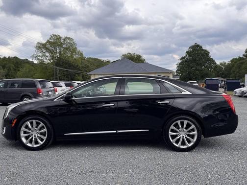 Black 2016 Cadillac XTS Luxury