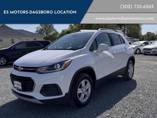 White 2017 Chevrolet Trax LT