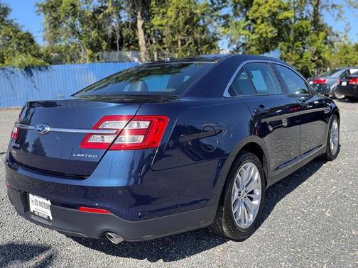 Blue Jeans 2016 Ford Taurus Limited