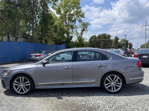 Platinum Gray Metallic 2017 Volkswagen Passat 1.8T R-Line w/Comfort