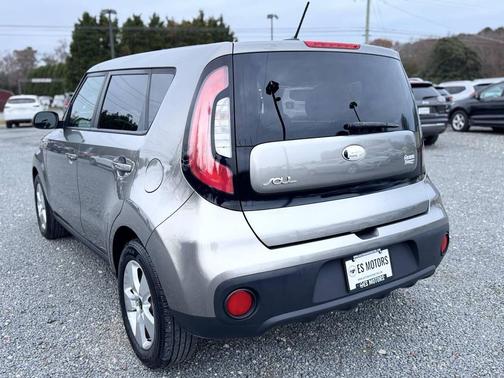 2017 Kia Soul Base