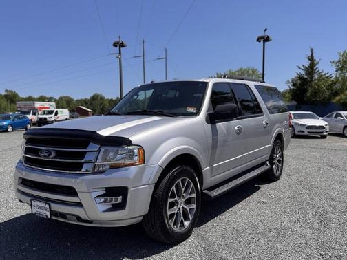 Silver 2017 Ford Expedition EL XLT