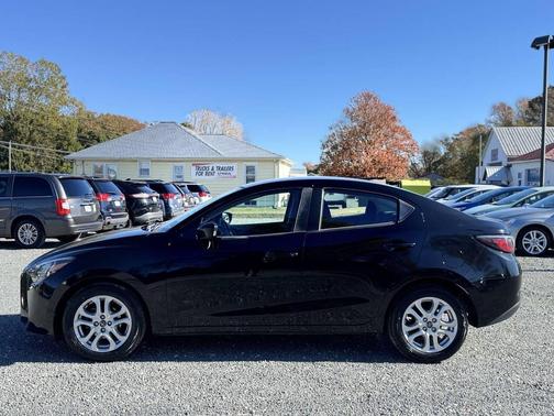 2018 Toyota Yaris iA Base