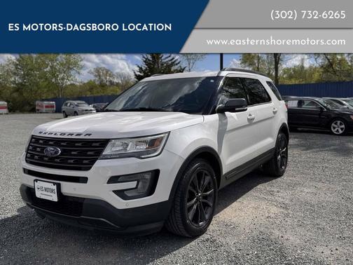 White 2017 Ford Explorer XLT