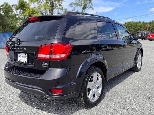 Brilliant Black Crystal Pearlcoat 2012 Dodge Journey SXT