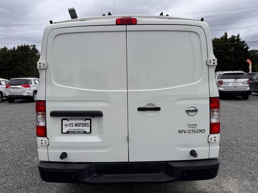 Glacier White 2021 Nissan NV Cargo NV2500 HD SV V6