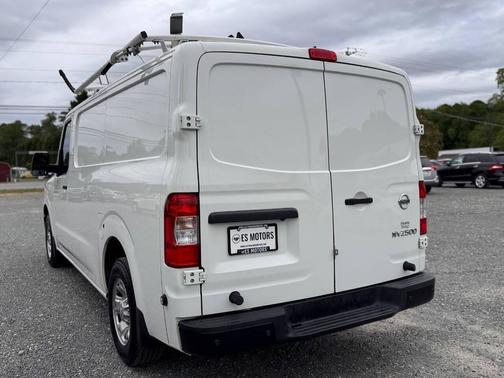 Glacier White 2021 Nissan NV Cargo NV2500 HD SV V6