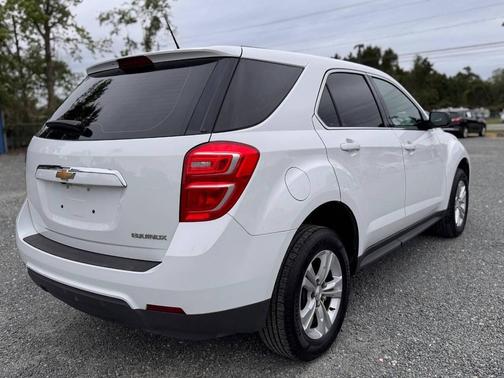 Summit White 2016 Chevrolet Equinox LS