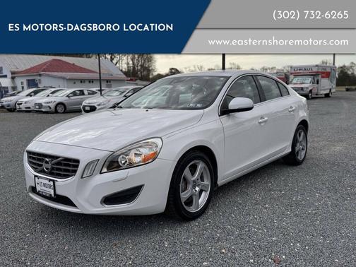 White 2013 Volvo S60 T5