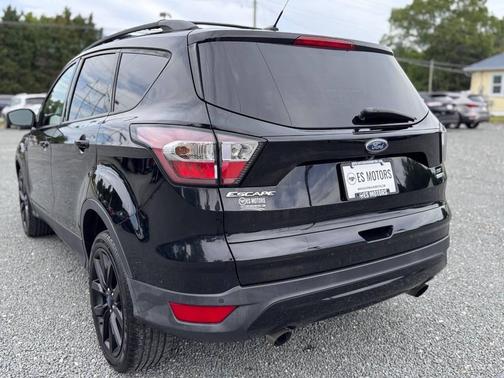 Shadow Black 2017 Ford Escape SE