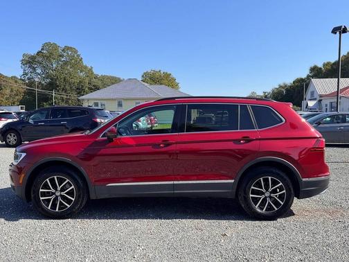 Cardinal Red Metallic 2021 Volkswagen Tiguan 2.0T SE 4MOTION