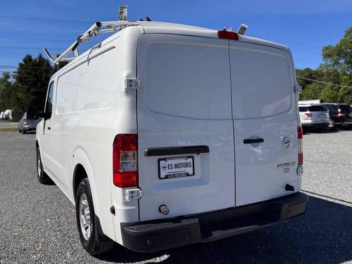 Glacier White 2021 Nissan NV Cargo NV2500 HD SV V6