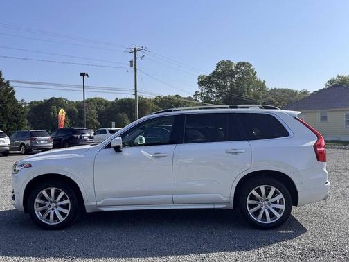Ice White 2016 Volvo XC90 T6 Momentum