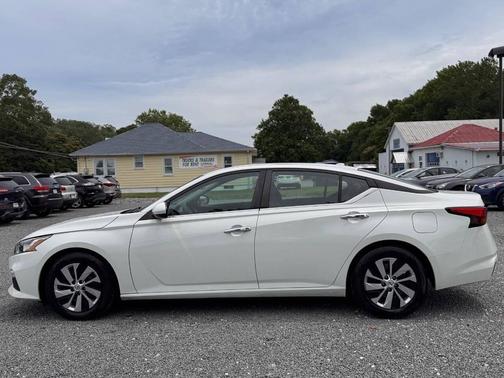 Glacier White 2020 Nissan Altima S FWD