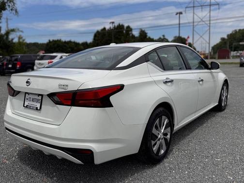 Glacier White 2020 Nissan Altima S FWD
