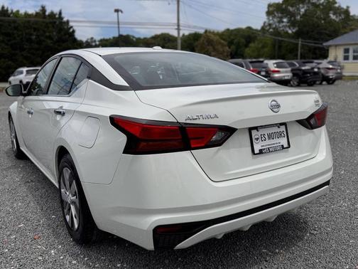 Glacier White 2020 Nissan Altima S FWD