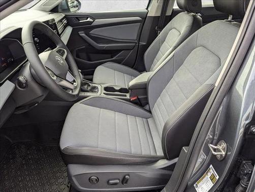 Platinum Gray Metallic 2026 Volkswagen Jetta 1.4T SE