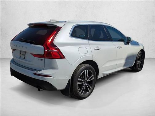 2021 Volvo XC60 T5 Momentum