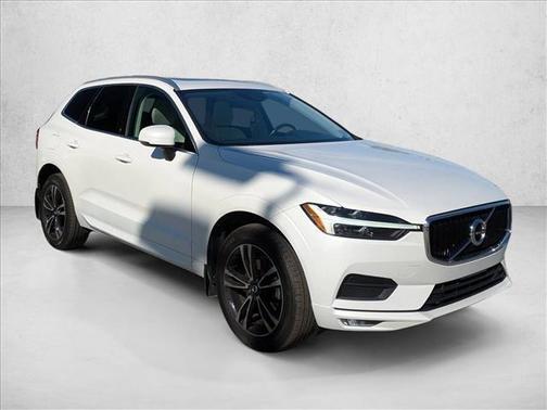 2021 Volvo XC60 T5 Momentum