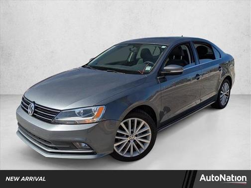 2015 Volkswagen Jetta Auto SE w/Connectivity/Navigation