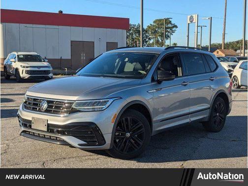 2022 Volkswagen Tiguan 2.0T SE R-Line Black