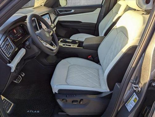 2025 Volkswagen Atlas Cross Sport 2.0T SEL Premium
