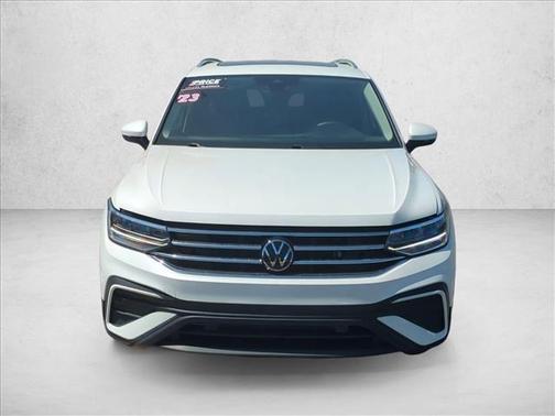 Opal White Pearl 2023 Volkswagen Tiguan 2.0T SE