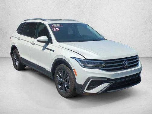 Opal White Pearl 2023 Volkswagen Tiguan 2.0T SE