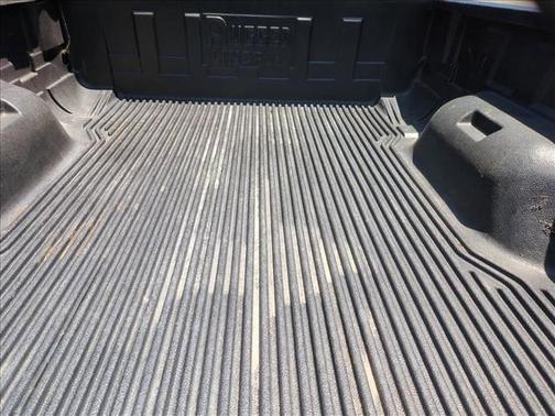 Magnetic Metallic 2015 Ford F-250 Lariat