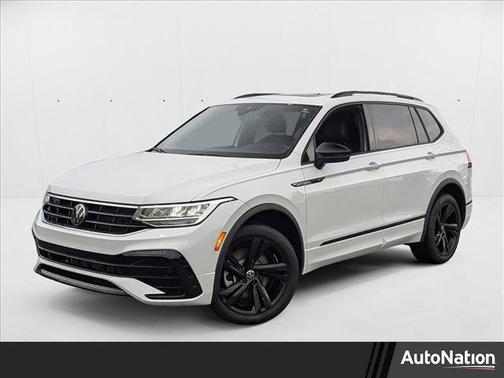 2024 Volkswagen Tiguan 2.0T SE R-Line Black