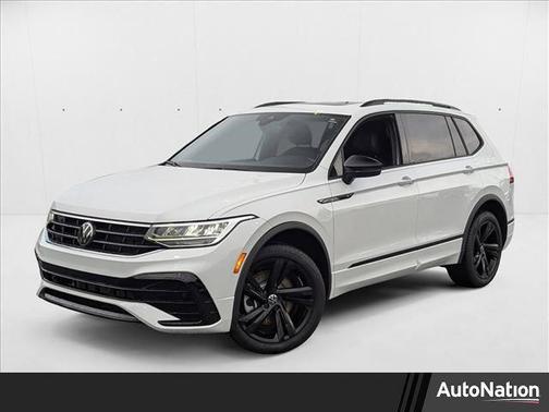2024 Volkswagen Tiguan 2.0T SE R-Line Black
