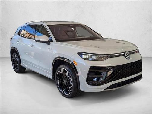 2026 Volkswagen Tiguan 2.0T SEL R-Line 4MOTION