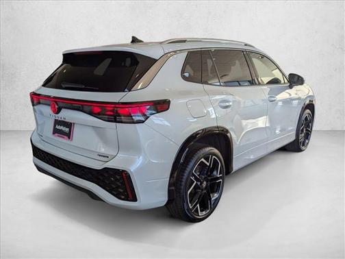 2026 Volkswagen Tiguan 2.0T SEL R-Line 4MOTION