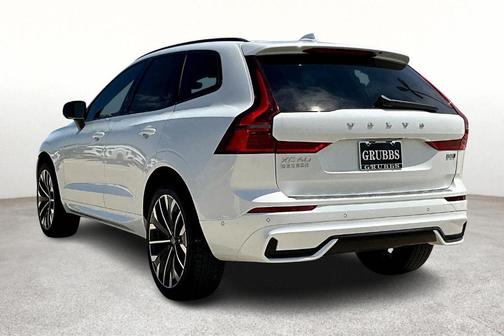 2026 Volvo XC60 B5 Ultra