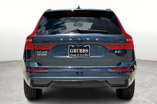 2025 Volvo XC60 B5 Plus
