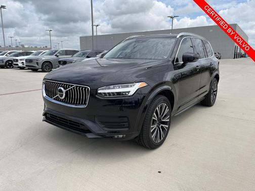 2022 Volvo XC90 T5 Momentum 7 Passenger
