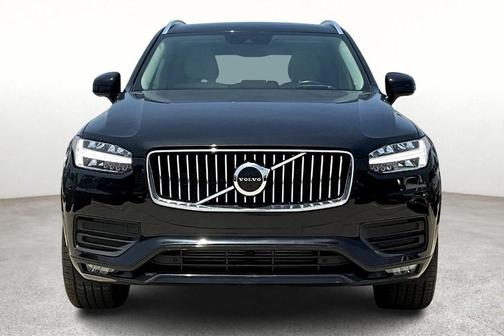 2022 Volvo XC90 T5 Momentum 7 Passenger