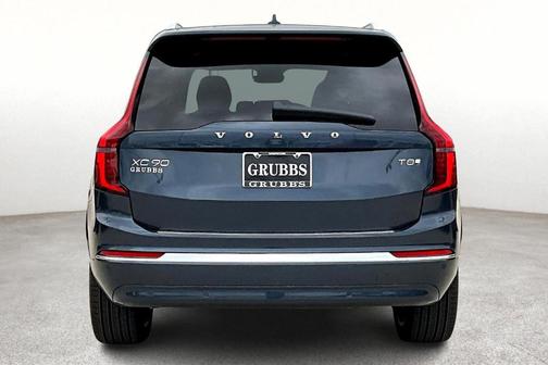 2025 Volvo XC90 Plug-In Hybrid T8 Ultra 7-Seater