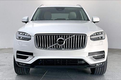 2023 Volvo XC90 B6 Ultimate 7-Seater