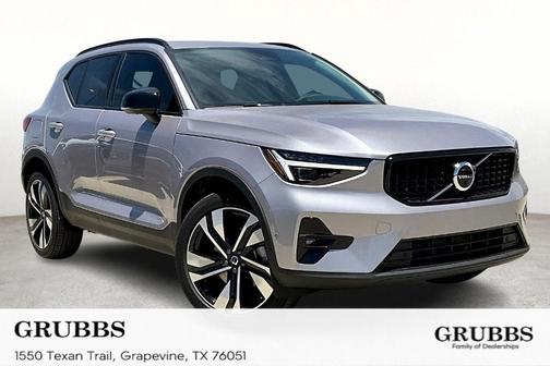 2026 Volvo XC40 B5 Ultra