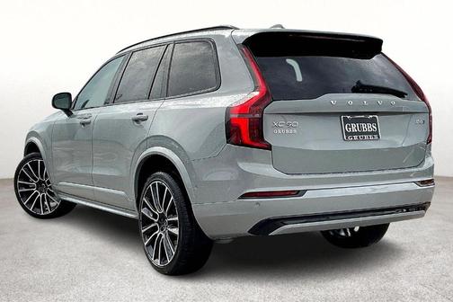 2026 Volvo XC90 B6 Ultra Dark Theme 7-Seater