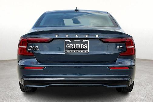 2025 Volvo S60 B5 Plus