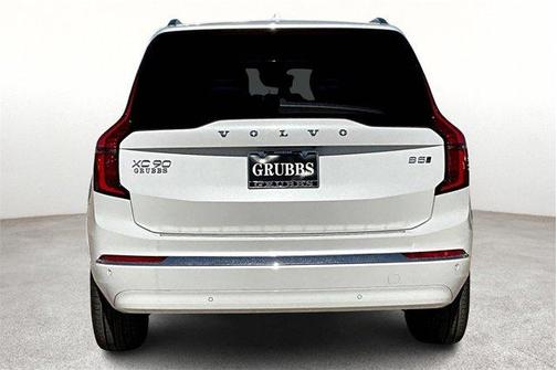 2025 Volvo XC90 B5 Plus 7-Seater